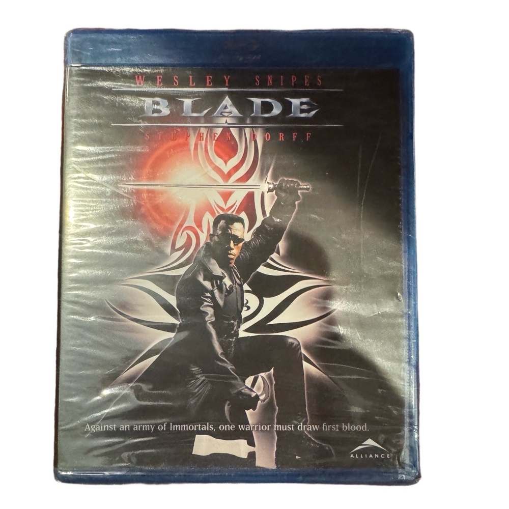 New Blade Blu-ray English and French Edition Sealed Dolby 5.1 Action Thriller
